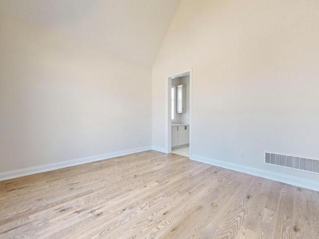 Apartment for rent in Oro-Medonte, Central Ontario