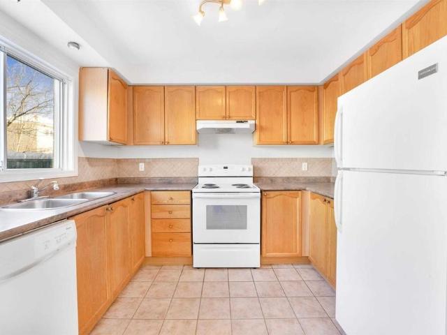 House for rent in Whitby, Golden Horseshoe