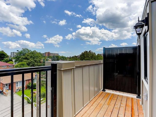 Townhouse for rent in Don Valley East, Toronto