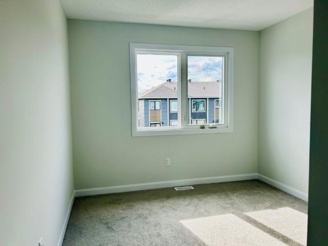 Townhouse for rent in Mulhurst Bay, Ontario