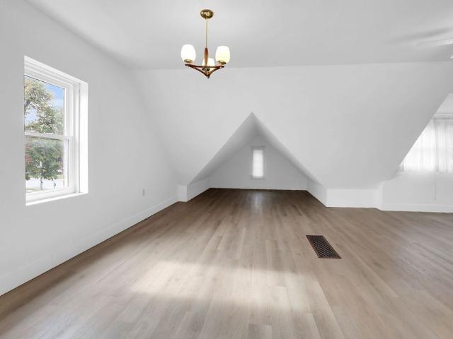 House for rent in Grimsby, Golden Horseshoe