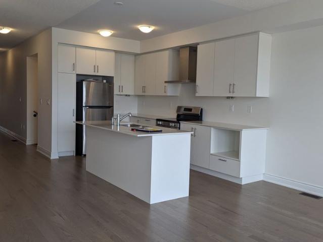Townhouse for rent in Georgina, Ontario