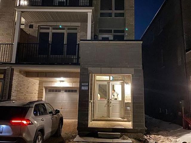 Townhouse for rent in Georgina, Ontario