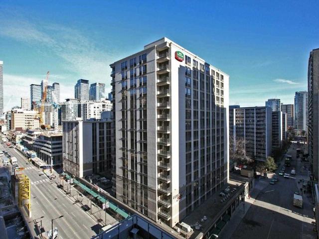 Apartment for rent in Toronto Centre, Toronto