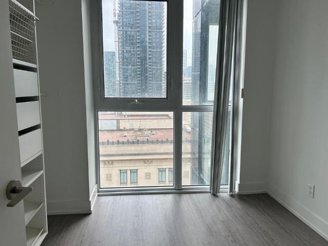 Apartment for rent in Toronto Centre, Toronto