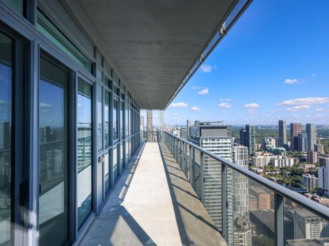 Apartment for rent in Toronto Centre, Toronto