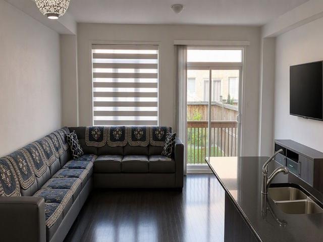 Townhouse for rent in Georgina, Ontario