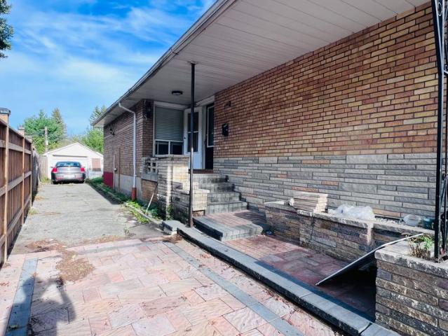 House for rent in Scarborough Centre, Toronto