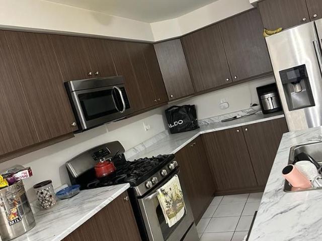 Townhouse for rent in Mount Pleasant, Brampton