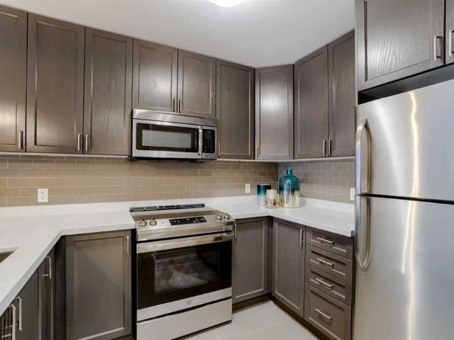 Townhouse for rent in Ancaster, Ontario