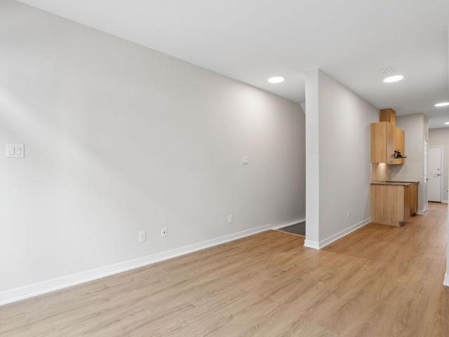 Apartment for rent in Hiawatha Park, Ottawa