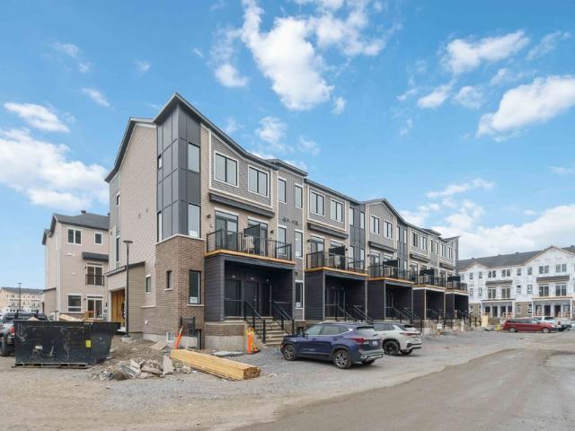 Apartment for rent in Hiawatha Park, Ottawa