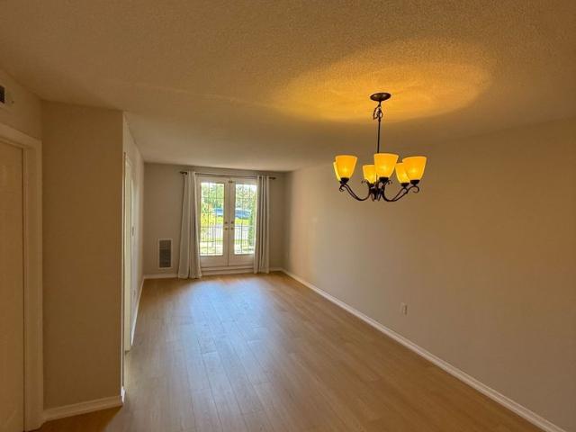 Apartment for rent in Whitby, Golden Horseshoe
