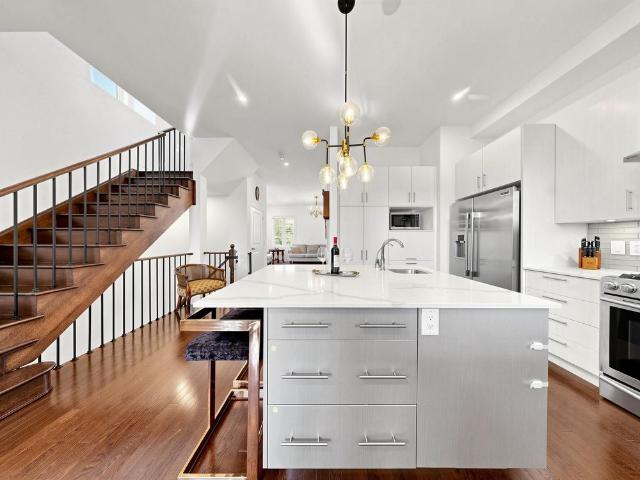 Townhouse for rent in Woodbridge, Vaughan