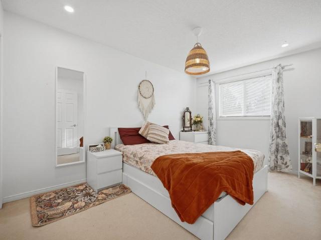 Townhouse for rent in Huntington, Hamilton