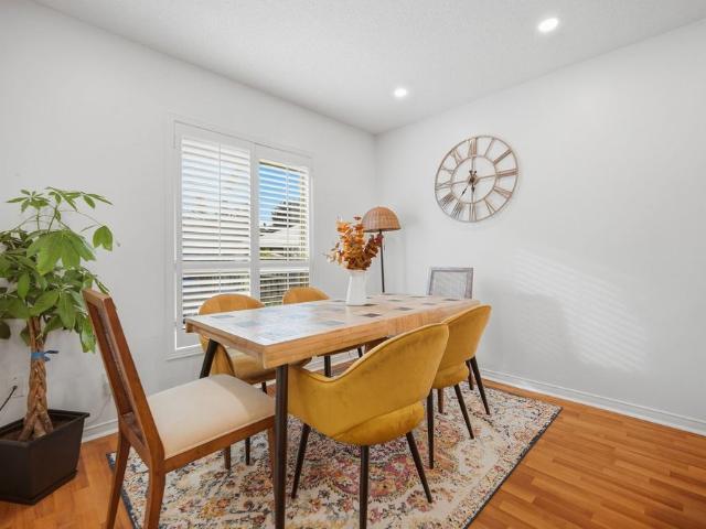 Townhouse for rent in Huntington, Hamilton