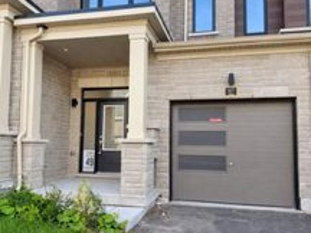 Townhouse for rent in Downtown Lindsay, Kawartha Lakes
