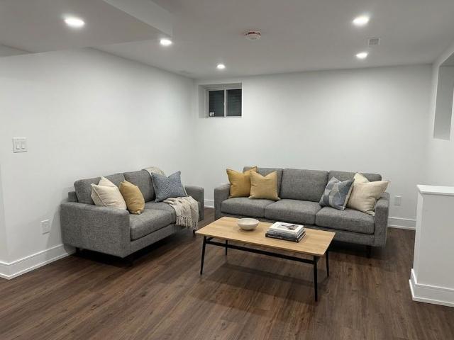 Townhouse for rent in Georgina, Ontario