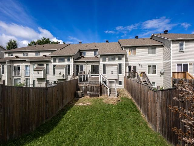 Townhouse for rent in Mulhurst Bay, Ontario