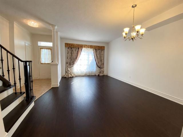 Townhouse for rent in Richmond Hill, Golden Horseshoe