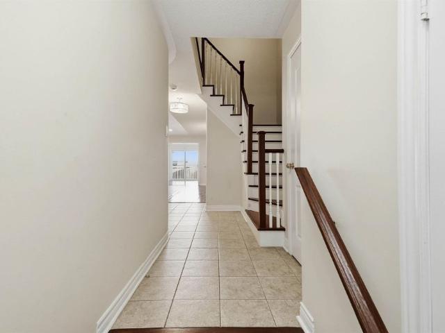 Townhouse for rent in Whitby, Golden Horseshoe