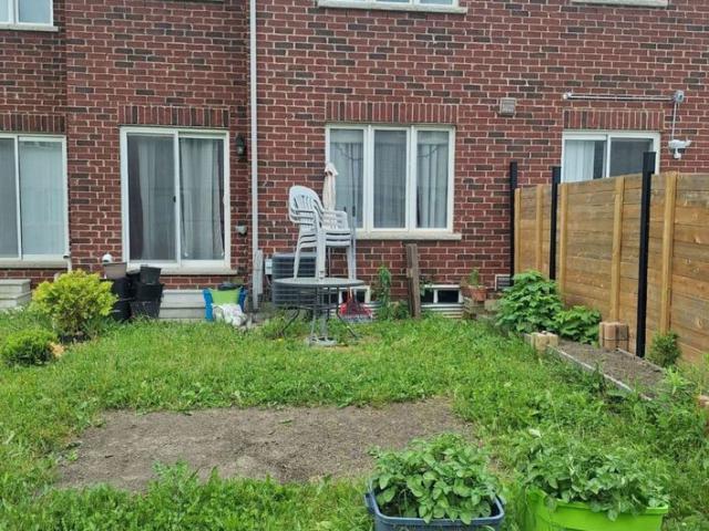 Townhouse for rent in Brant, Ontario