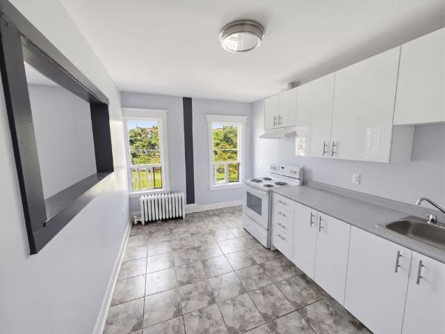 Apartment for rent in Crown Point East, Hamilton