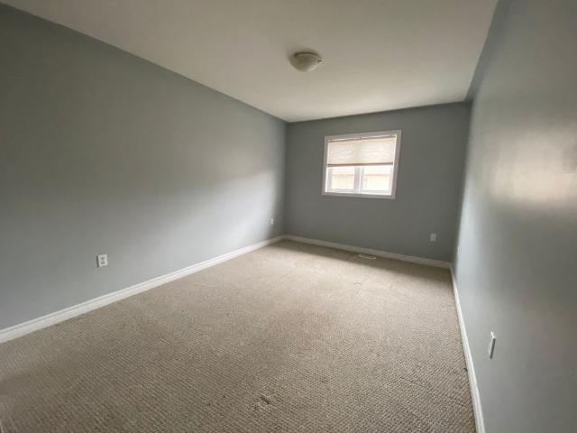 Townhouse for rent in Hamilton, Golden Horseshoe