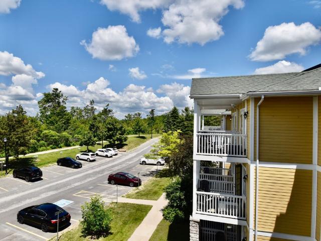 Apartment for rent in Oro-Medonte, Central Ontario