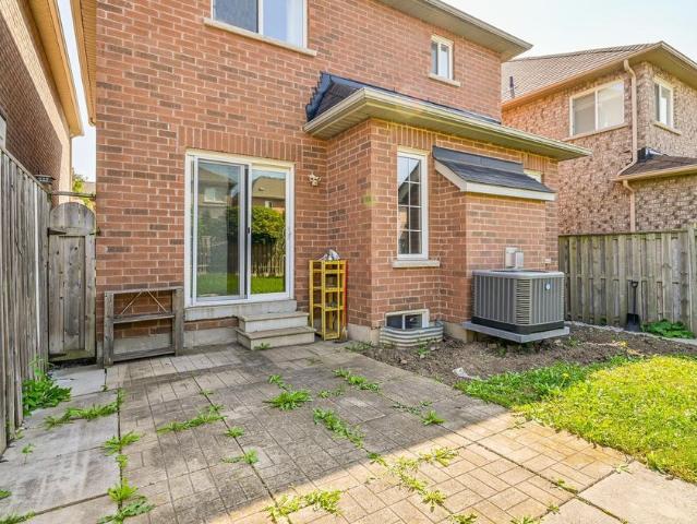 House for rent in Whitby, Golden Horseshoe