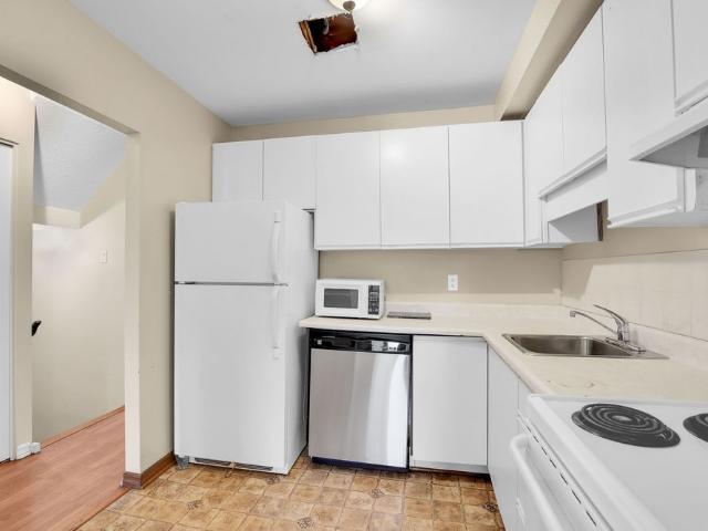 Apartment for rent in Courtland Park, Ottawa
