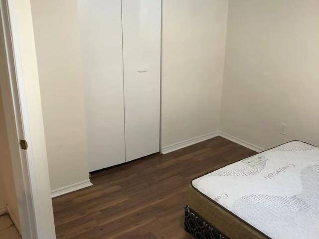 Room for rent in Ancaster, Ontario