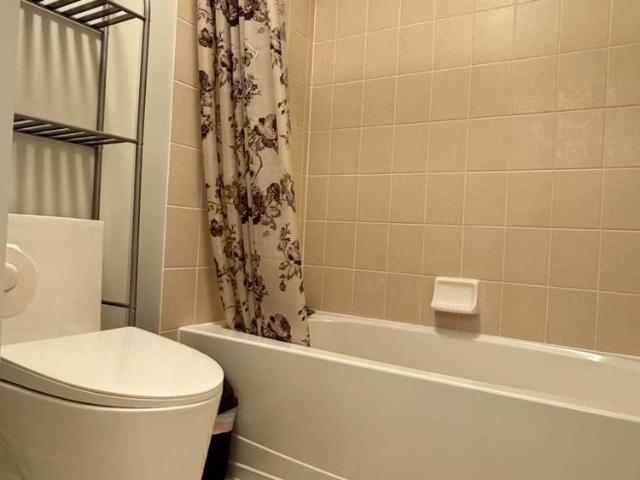 Room for rent in York, Ontario