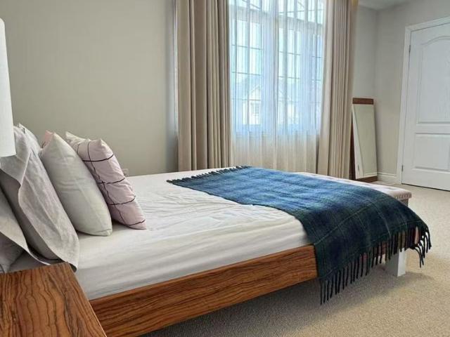 Room for rent in Copper Hills, Newmarket
