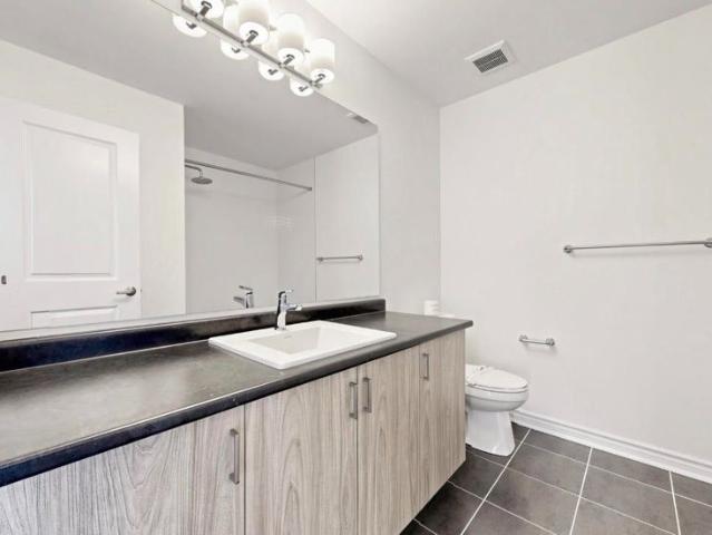 Townhouse for rent in Georgina, Ontario