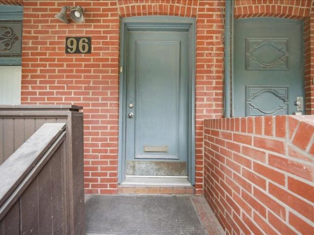 Townhouse for rent in Toronto Centre, Toronto