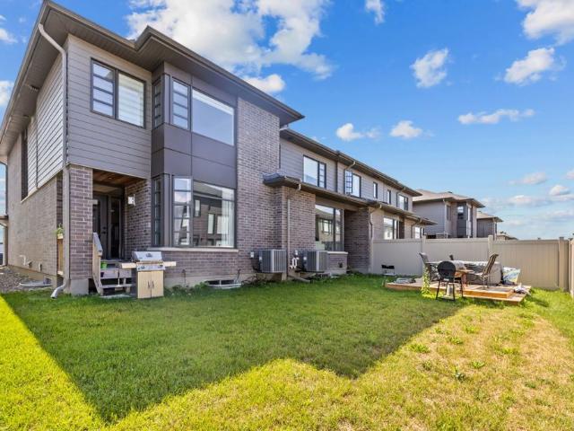 Townhouse for rent in Blossom Park, Ottawa