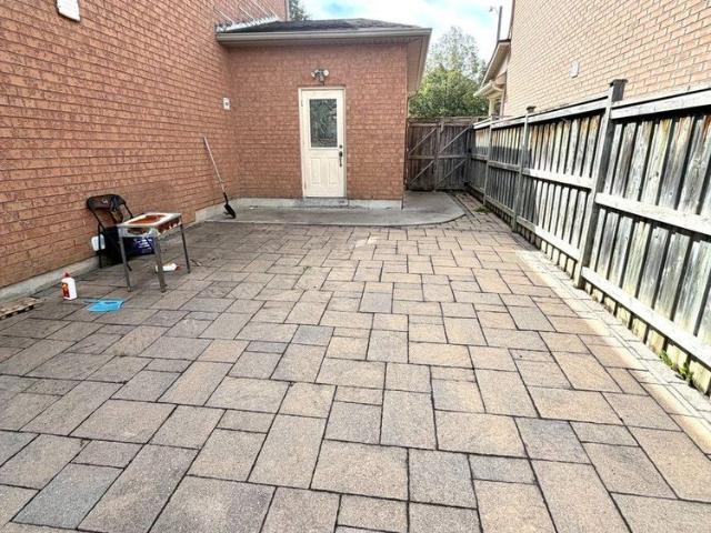 House for rent in Richmond Hill, Golden Horseshoe