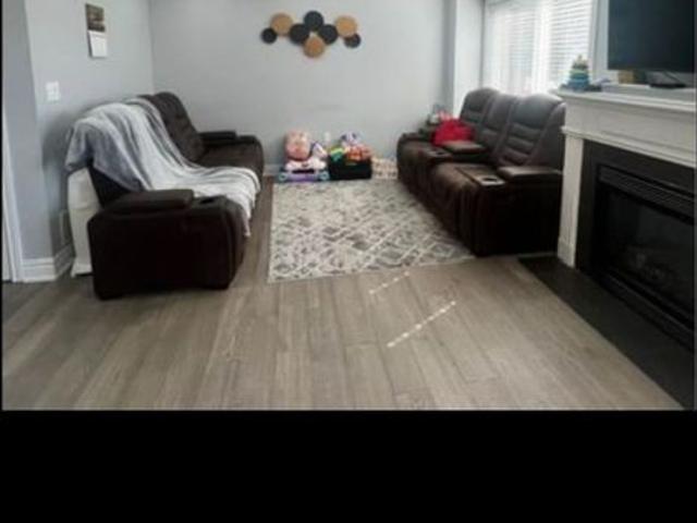Townhouse for rent in Ancaster, Ontario