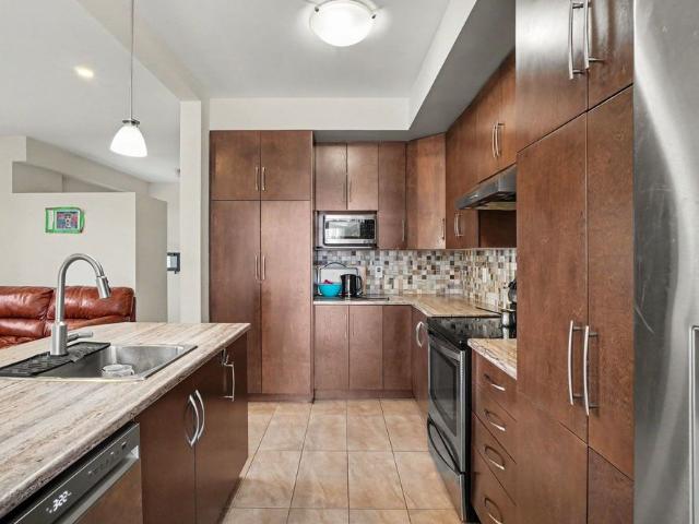 Townhouse for rent in Mulhurst Bay, Ontario