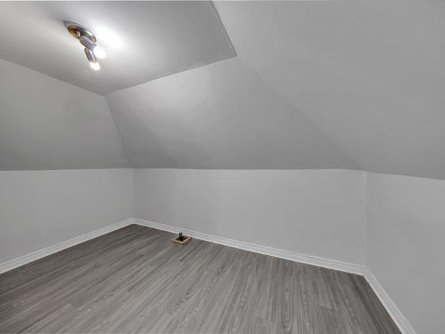Apartment for rent in Golden Horseshoe, Ontario