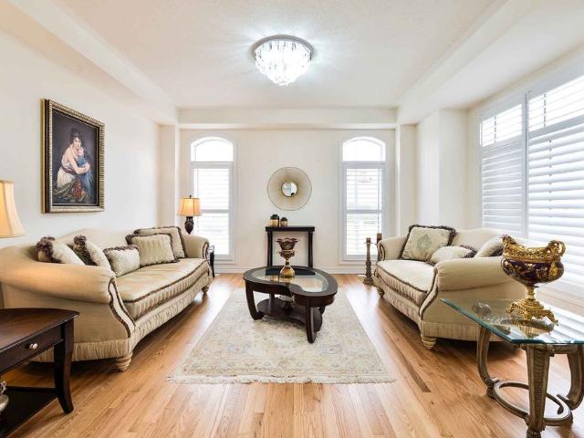 House for rent in Sharon Village, Golden Horseshoe