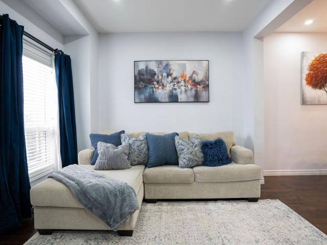 Townhouse for rent in Ancaster, Ontario