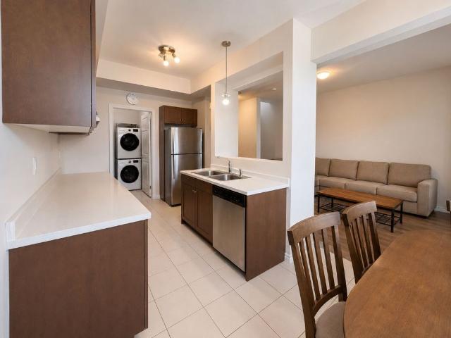 Townhouse for rent in Ancaster, Ontario