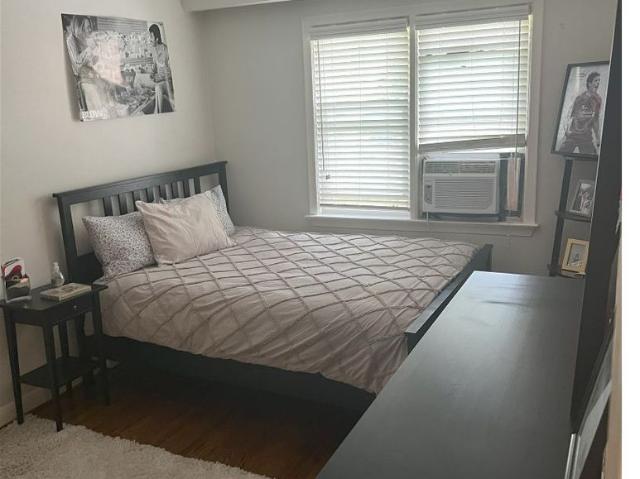 House for rent in Etobicoke—Lakeshore, Toronto