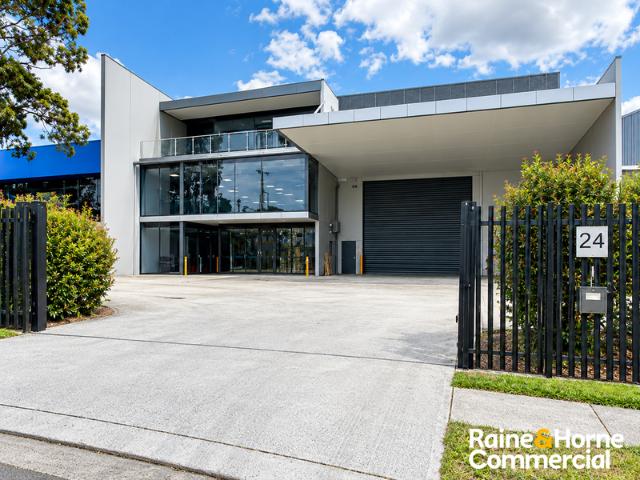 Warehouse for rent in Smithfield, Sydney