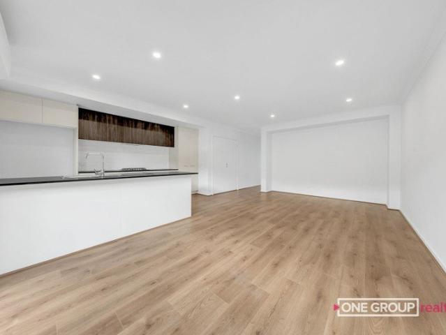 Townhouse for rent in Botanical, Melbourne