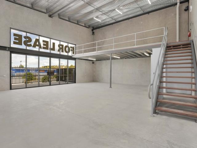Warehouse for rent in Monkland, Queensland