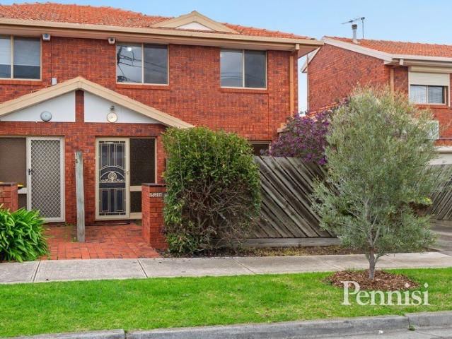 Townhouse for rent in Camerons Creek, Victoria