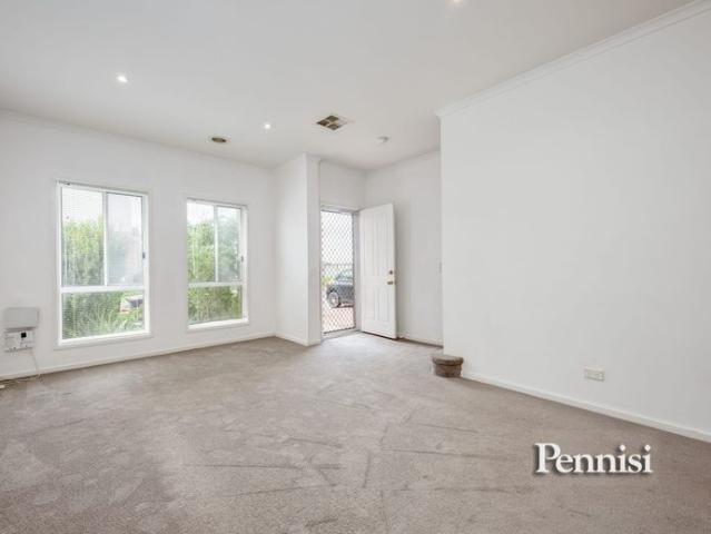 Townhouse for rent in Camerons Creek, Victoria